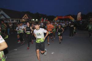 BIB: 1825
                            <button type="button" onclick="openModal(3529984)" class="btn btn-primary btn-sm float-right btn-popup" data-toggle="modal" data-target=".modal-high-quality">
                        <i class="fas fa-shopping-cart"></i> Add to Cart
                    </button>
                                            <button type="button" onclick="isThisMe(3529984, true)" class="btn btn-success btn-sm float-right btn-popup btn-isme hidden" data-toggle="tooltip" data-placement="bottom" title="นี่คือรูปของคุณใช่ไหม คลิกที่นี่เพื่อเอาเข้าอัลบั้ม">
                        <i class="fas fa-plus"></i> Add to album
                    </button>
                    <button type="button" onclick="isThisMe(3529984, false)" class="btn btn-warning btn-sm float-right btn-popup btn-isnotme hidden">
                        <i class="fas fa-ban"></i> Remove from album
                    </button>